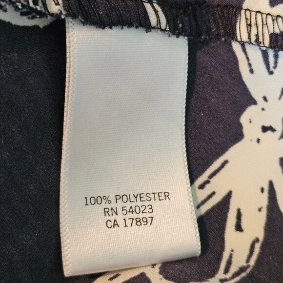 Banana Republic Black & Cream Bow Print Blouse. - Picture 6 of 7